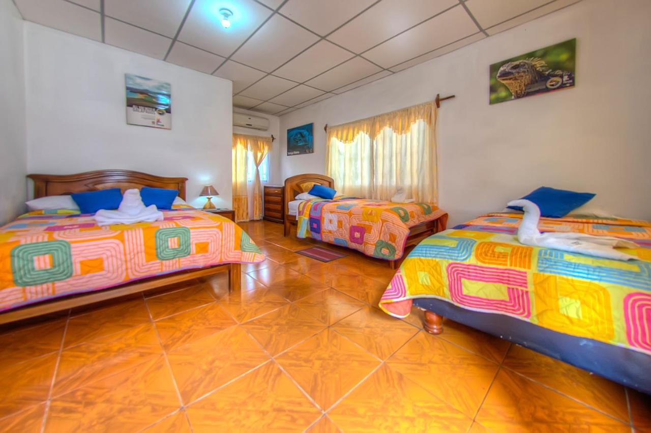 Hostal Villamil Puerto Villamil Bagian luar foto